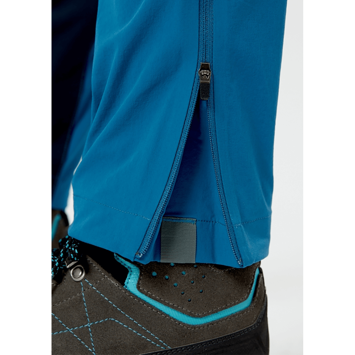 zenske pohodne hlace torque